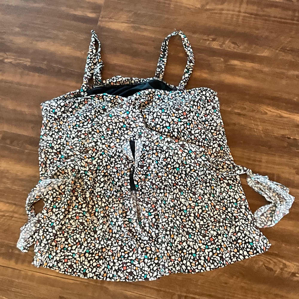 Elegant Multicolor Patterned Women's Swim Blouse